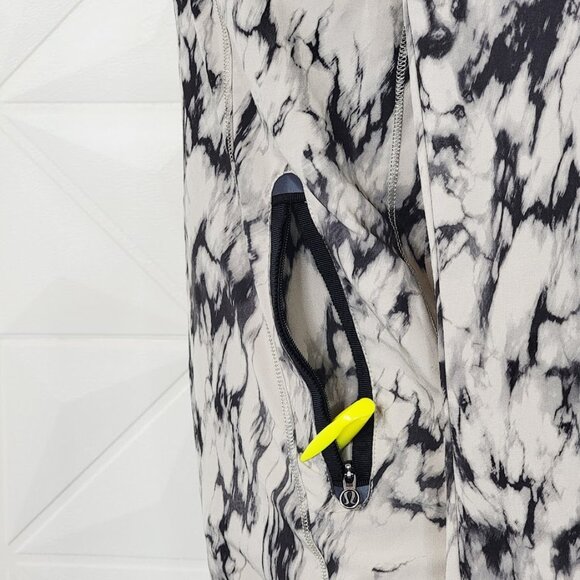 Lululemon Women's White Black Bring Back The Track Performance Jacket Size 8 - Picture 6 of 9